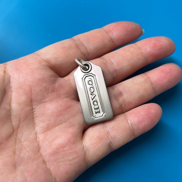 🖤Coach Satin silvertone metal pendant - Picture 8 of 9
